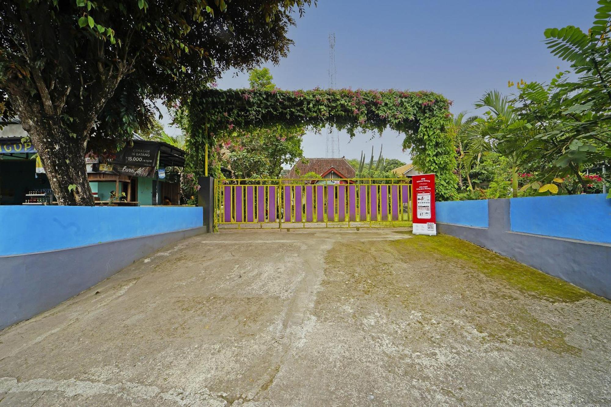 Spot On 91085 Griya Estu Wening Hotel Sleman  Exterior photo